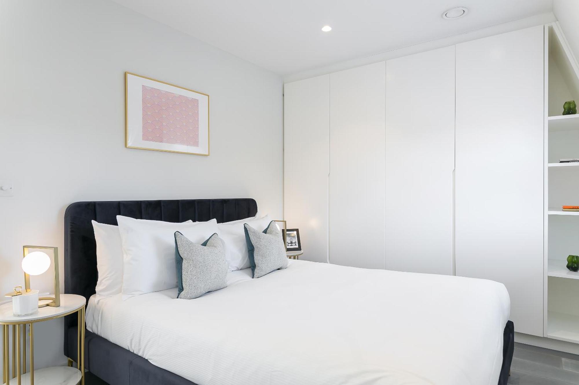 Urban Chic - York Street Apartment *